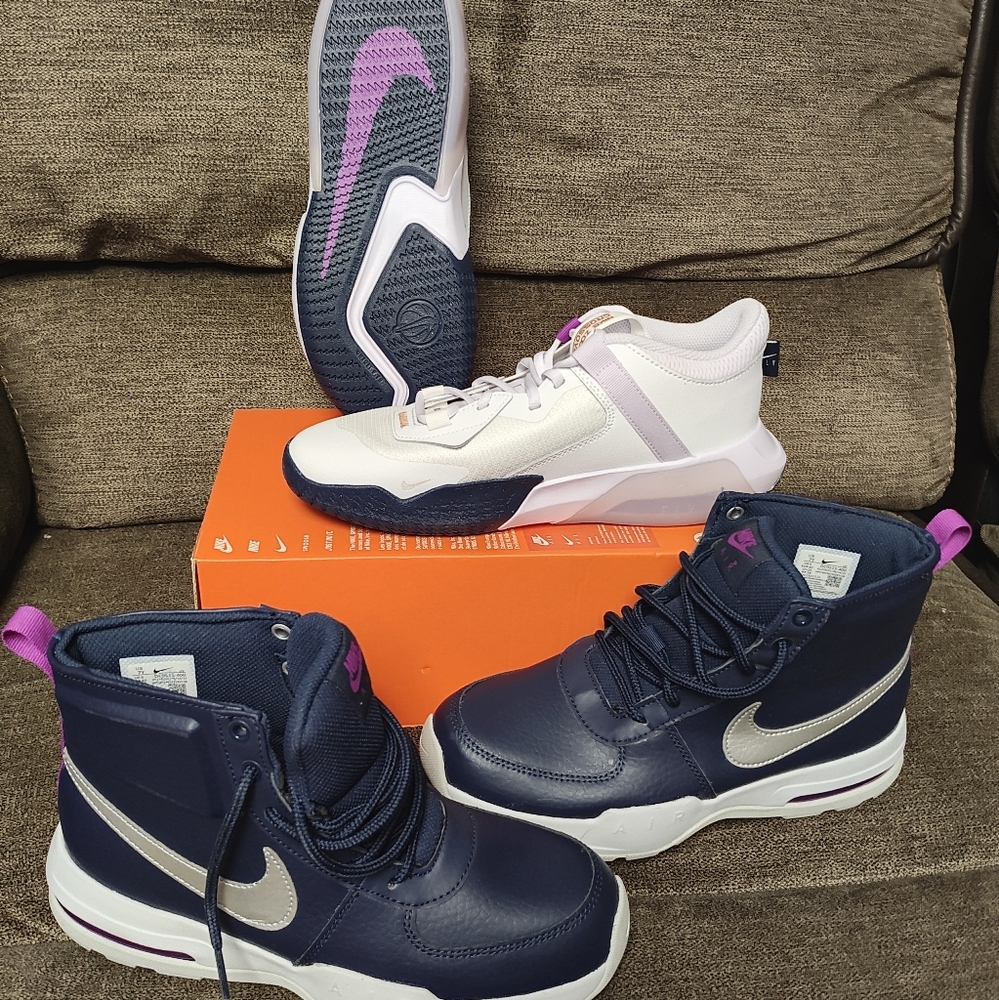 New Women's Nike Air Max and Nike slides both size 7 both new in box with no top